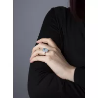 Whitegold Topaz Ring