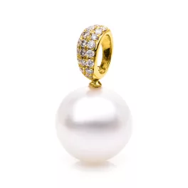 Yellowgold Diamond Pendant