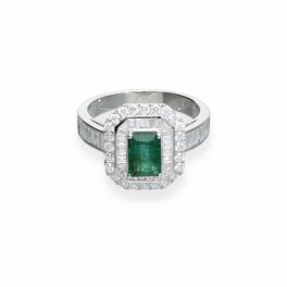 White Gold  Emerald Ring