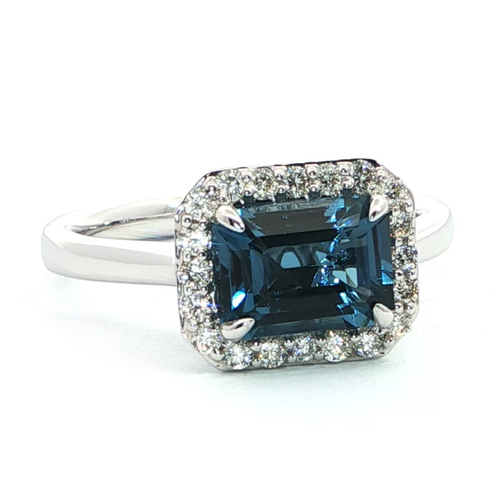 White Gold Topaz Ring