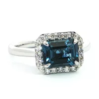 White Gold Topaz Ring