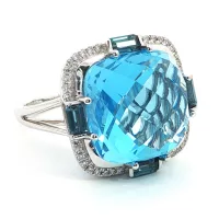 White Gold Topaz Ring