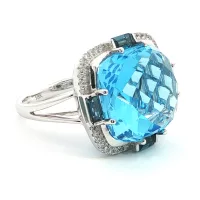 White Gold Topaz Ring
