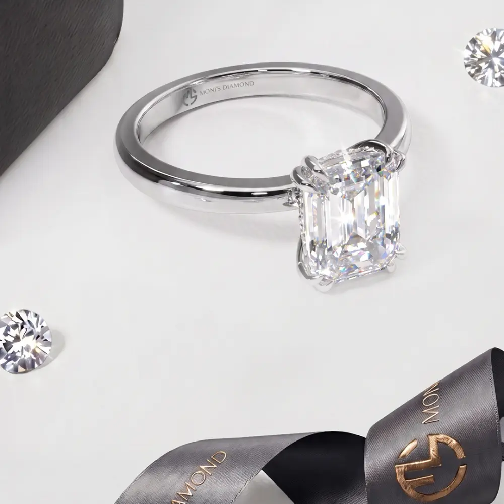 White gold, yellow gold or platinum? How metal affects the look of a diamond engagement ring