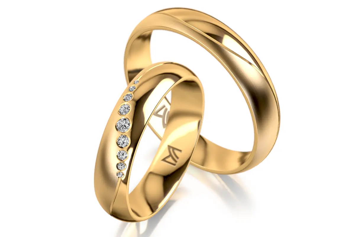 Yellow gold wedding rings: bespoke design guide