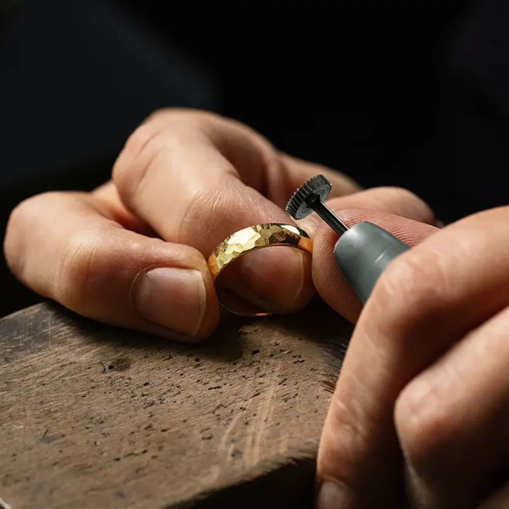 Arany karikagyűrű Európa Red Dot-díjas mestereitől Magyarországon